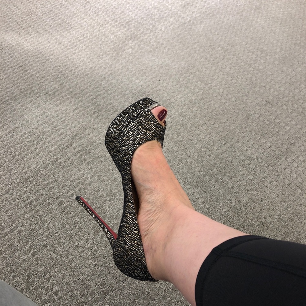 Loubs - Picture 4 of 8